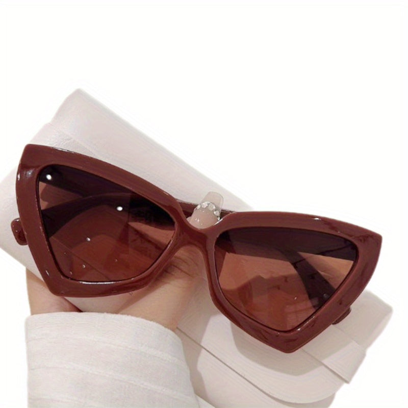 New fashionable Men's and Women's glasses, high-end glasses, fashionable triangular decorative glasses
