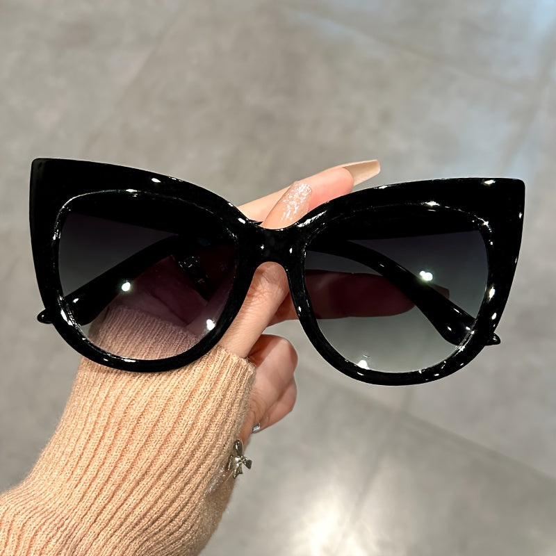 Chic Large Cat Eye Fashion Glasses for Women - Leopard Print Accents, Stylish Black Frame, Perfect for, Activities & Street Style Photography