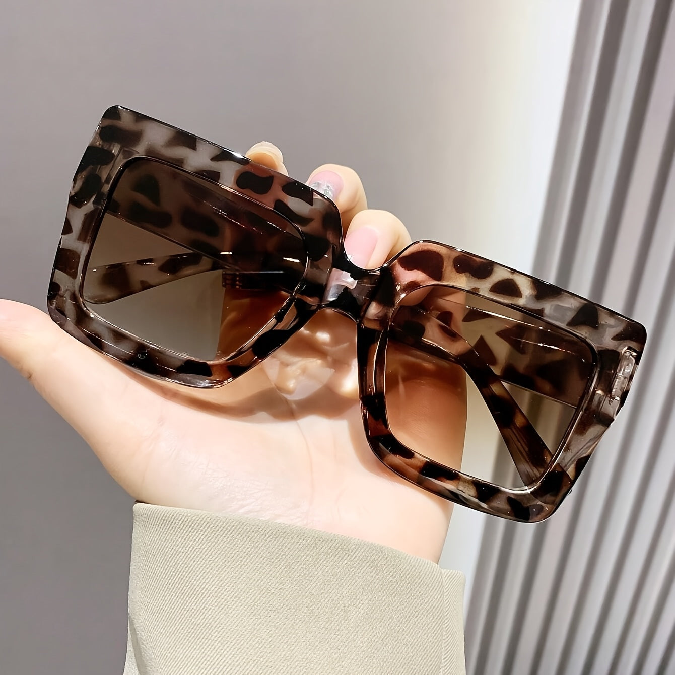 Women'S Square Frame Fashion Glasses PC Lenses, Stylish Casual Eyewear