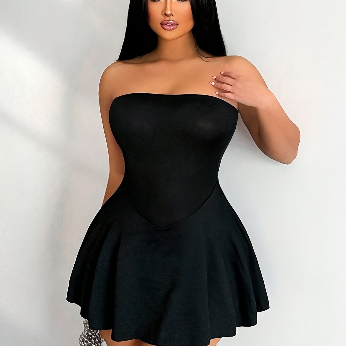 Women's Elegant Strapless Bodycon Mini Dress - Form-Fitting Top & Flowy Skirt, Stretchy Machine-Washable Black Dress for Spring/Summer, Party or Casual Outfits, Party Attire | Flared Skirt Style | Medium Elasticity