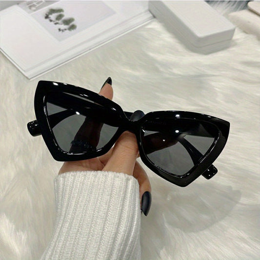New fashionable Men's and Women's glasses, high-end glasses, fashionable triangular decorative glasses