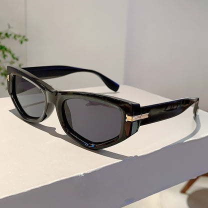1 Pair of Elegant White Cat-Eye Glasses with Golden Accents - Stylish Polycarbonate Frame for Women, Perfect for Beach, Parties, and Everyday Fashion, Beach Accessories | Cat Eye Design | Durable Glasses
