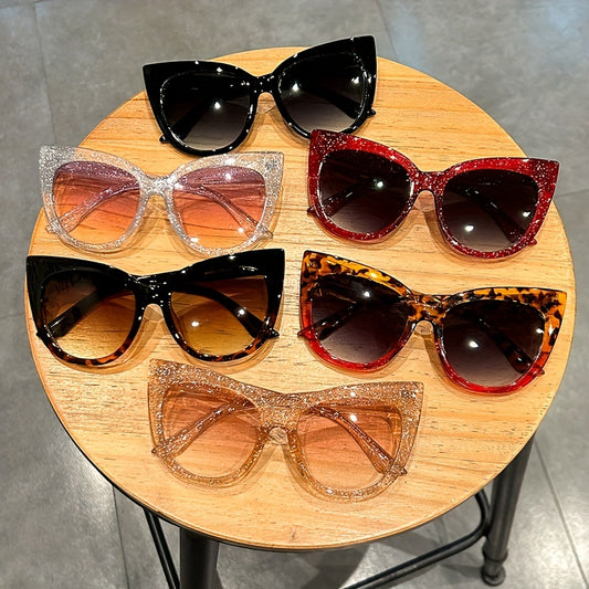 Chic Large Cat Eye Fashion Glasses for Women - Leopard Print Accents, Stylish Black Frame, Perfect for, Activities & Street Style Photography
