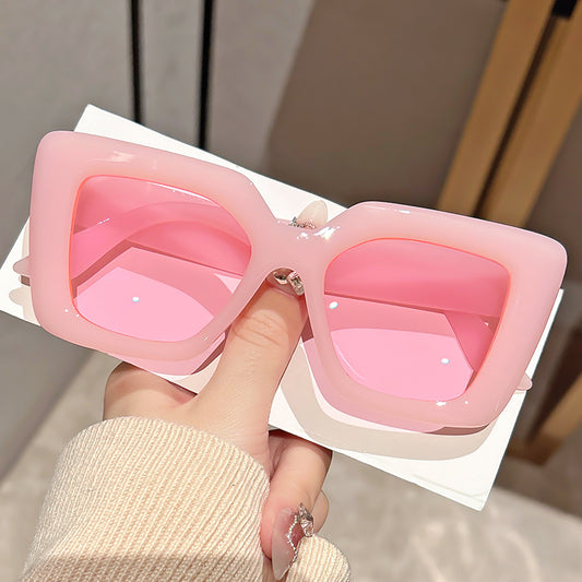 Women's Oversized Cat-Eye Fashion Glasses - Y2K Fashion Pink Tinted Lightweight Plastic Frames for Beach Parties, Street Style & Summer Outfits, Party Accessories, Vintage Aesthetic
