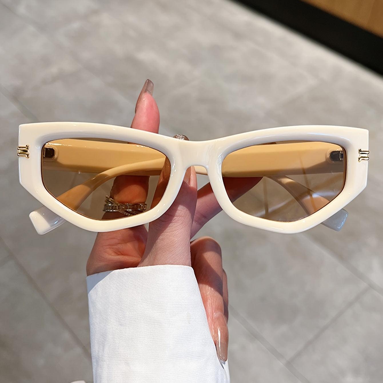 1 Pair of Elegant White Cat-Eye Glasses with Golden Accents - Stylish Polycarbonate Frame for Women, Perfect for Beach, Parties, and Everyday Fashion, Beach Accessories | Cat Eye Design | Durable Glasses