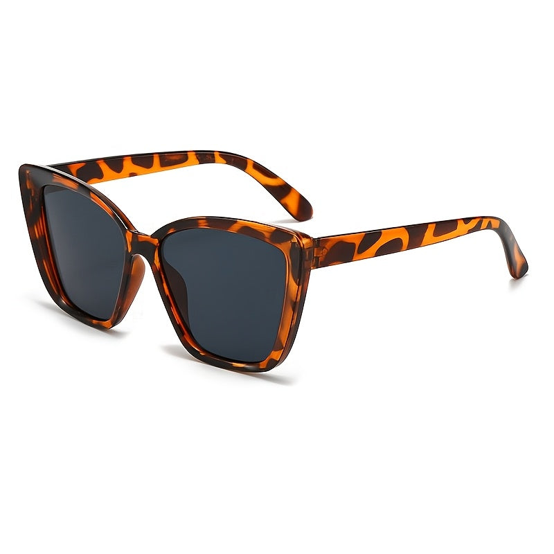 Ladies' Oversized Leopard Print Glasses for Summer Parties