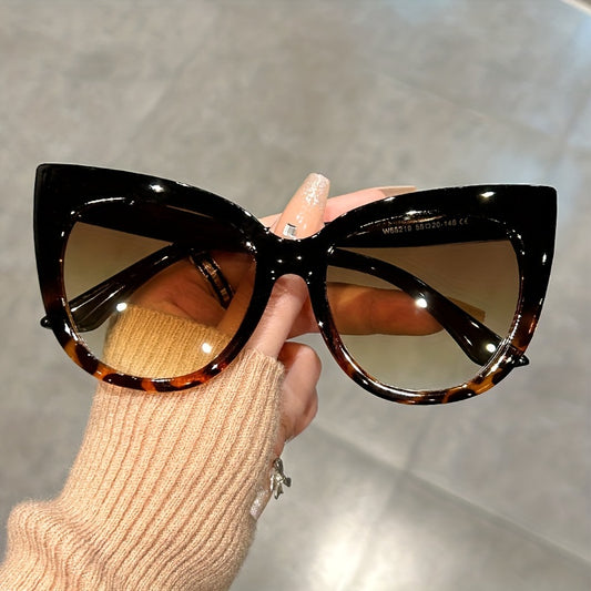 Chic Large Cat Eye Fashion Glasses for Women - Leopard Print Accents, Stylish Black Frame, Perfect for, Activities & Street Style Photography