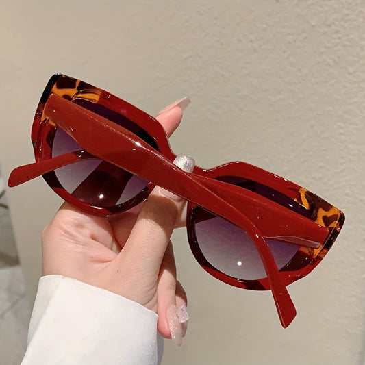 2024 Summer New European And American Style Large Frame Cat Eye Fashion Glasses for Women, High-End Street Style Decorative Eyewear