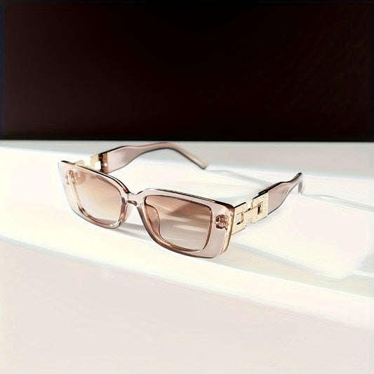 1 Pair of Stylish Women’s Fashion Fashion Glasses with Golden-Tone Accents - UV Protection, Decorative PC Lenses, Lightweight Plastic Frame, Perfect for Beach & Party Outfits, Stylish Glasses